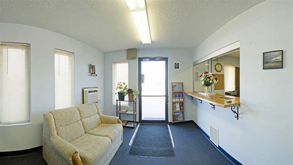 Hotel Baymont By Wyndham Hutchinson Esterno foto